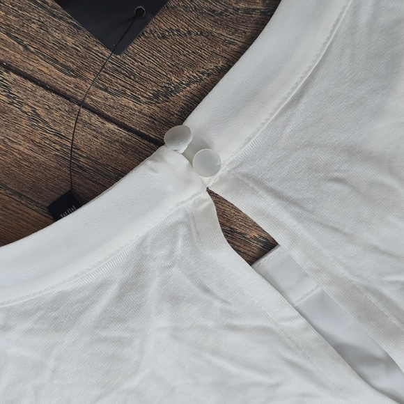 Rw& Co.-Basic Silky Front Crepe Cap Sleeve Blouse with lace details top - Picture 6 of 8